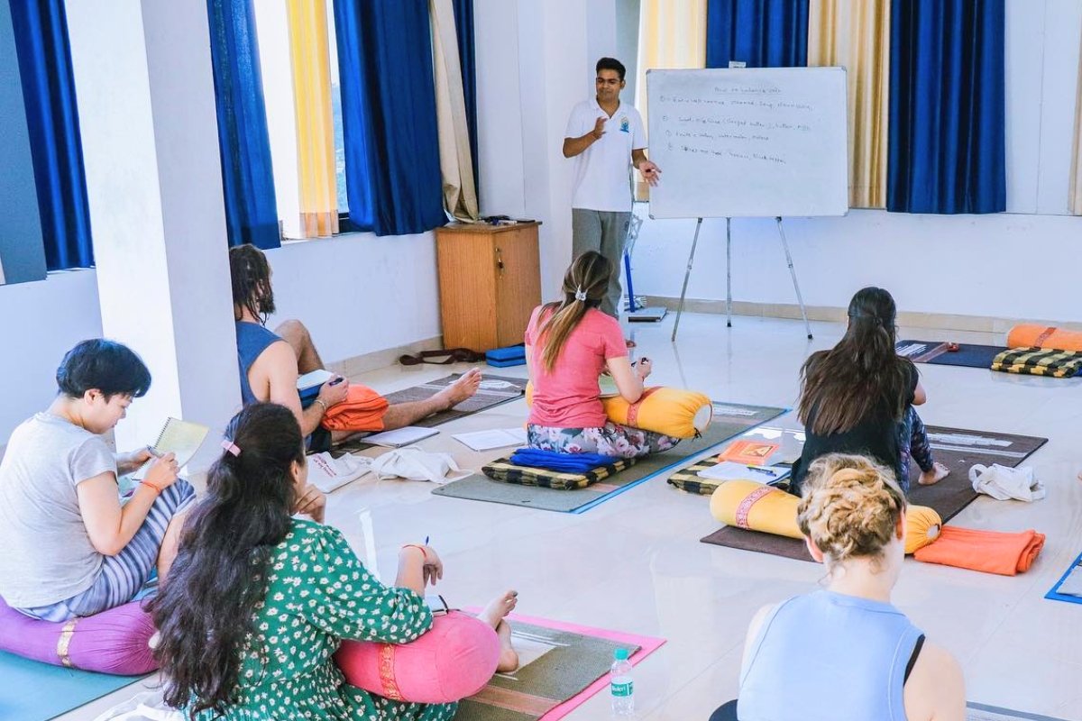 Yoga students enjoying healthy meal