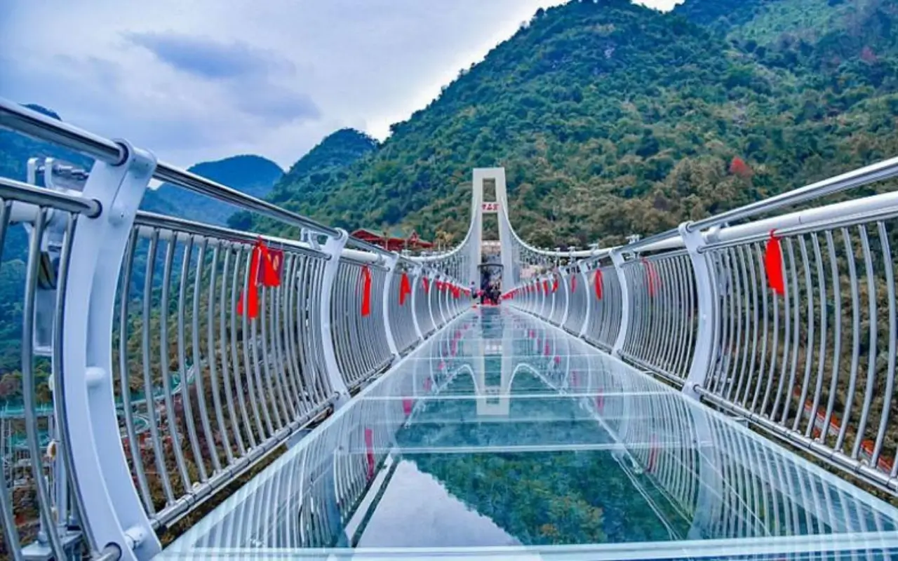 Bajrang Setu glass bridge in Rishikesh