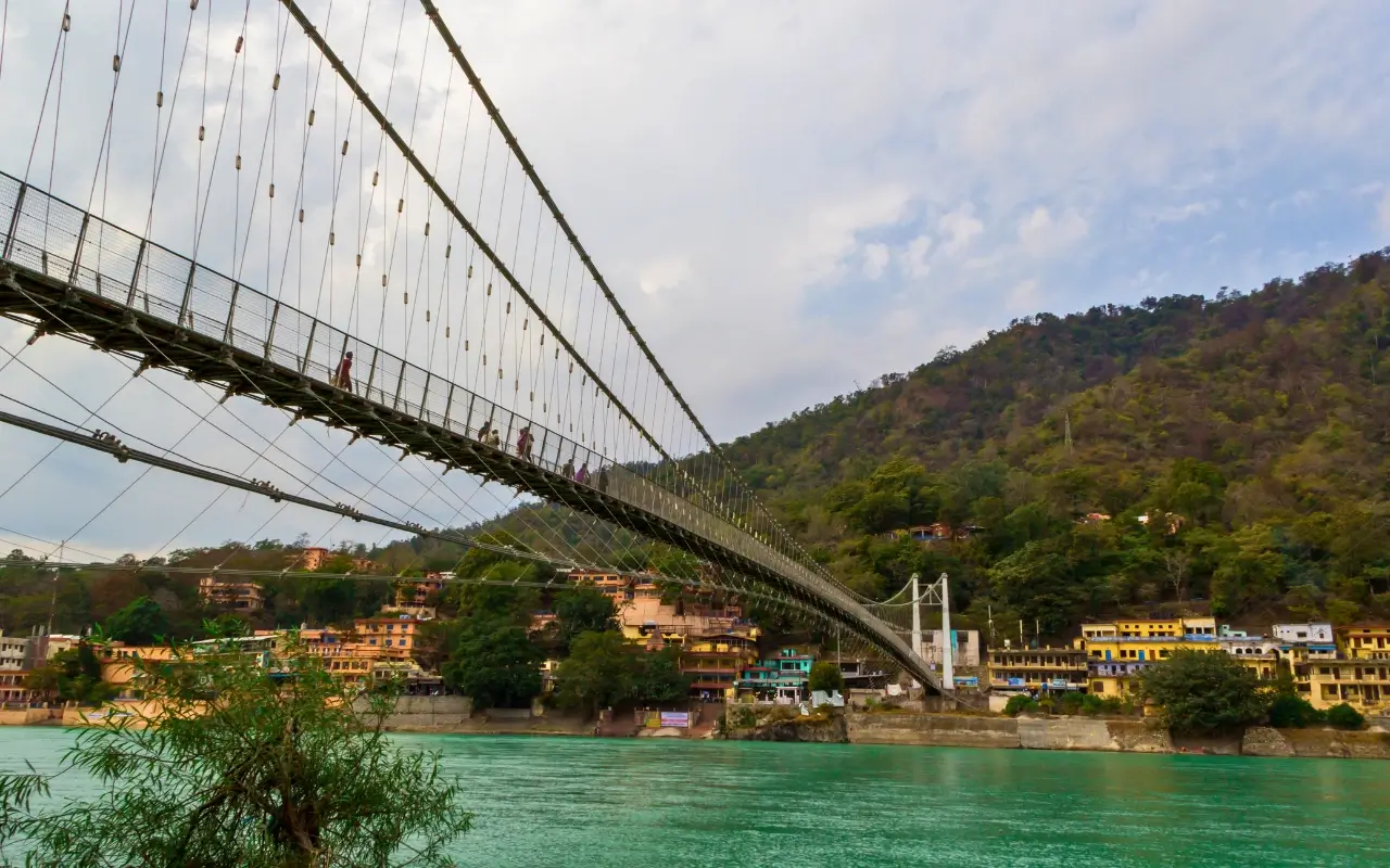 Ram Jhula bridge in Rishikesh